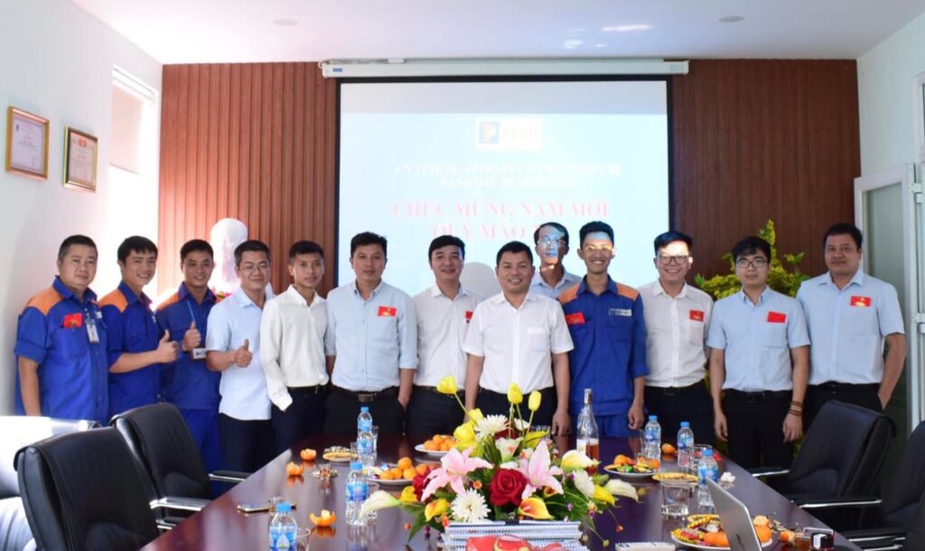 Tập thể nhân sự Petrolimex tại chi nhánh Thành Phố Hồ Chí Minh
